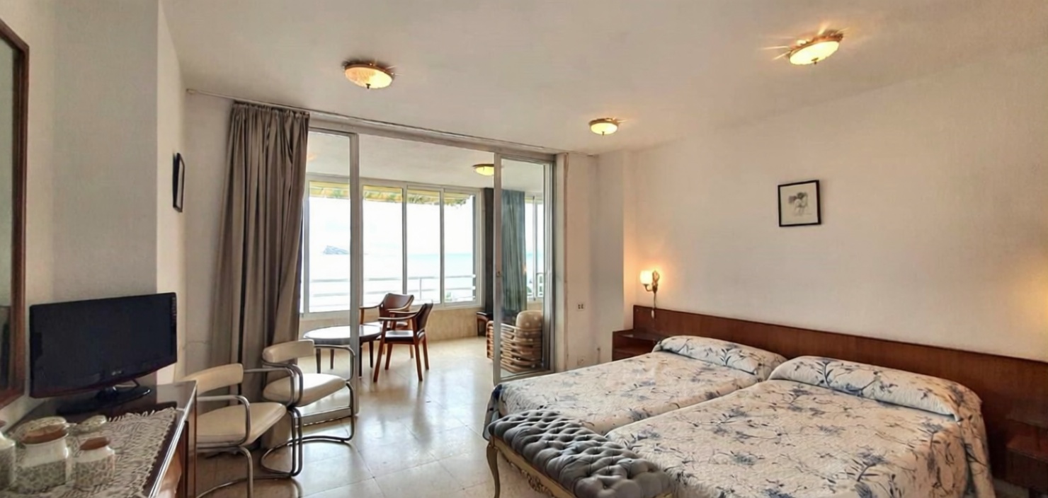 Appartement en première ligne de plage à Benidorm — Chambre