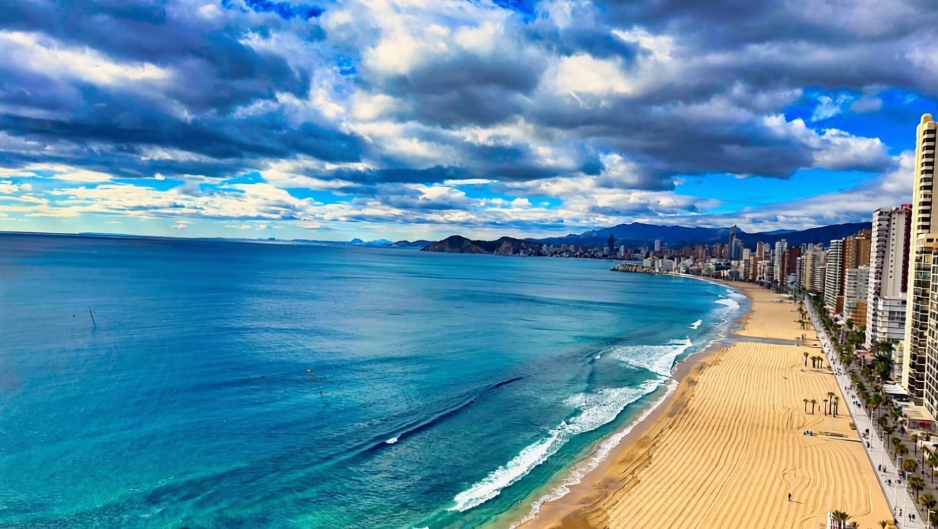 Piso en primera línea de playa en Benidorm — Vista mar