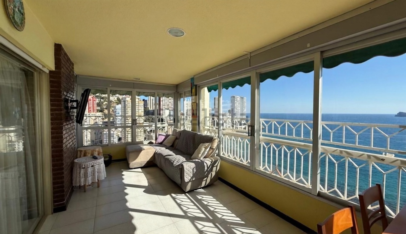 Piso en primera línea de playa en Benidorm — Sea terrace