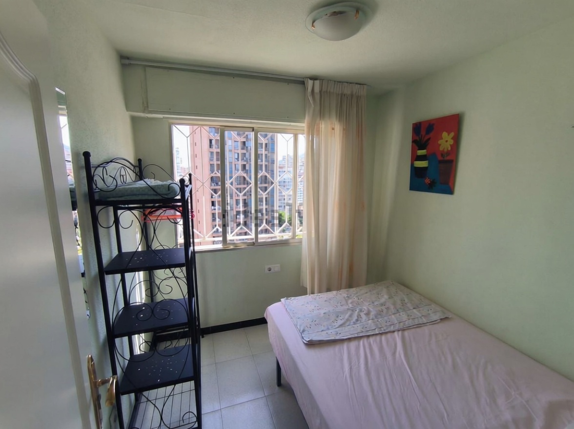 Appartement en première ligne de plage à Benidorm — Chambre