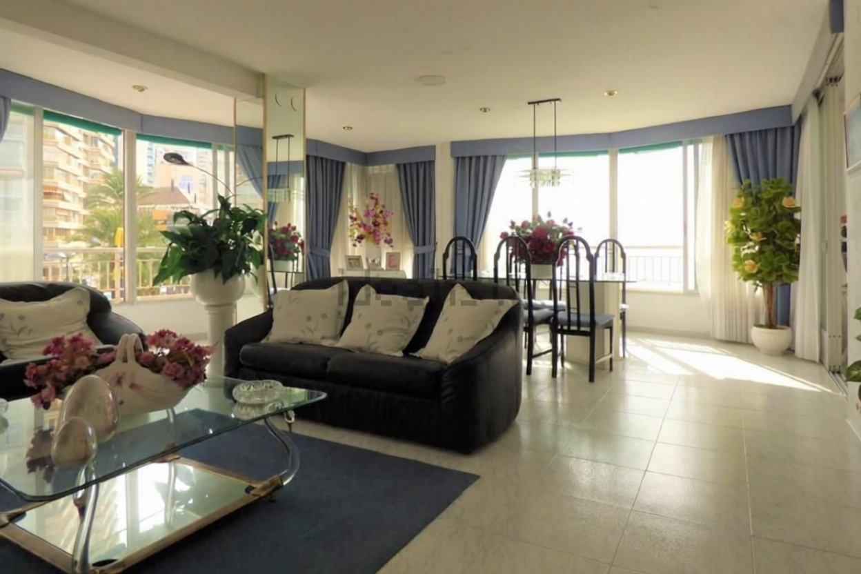 Flat in Primera Línea de Playa in Benidorm — Living room