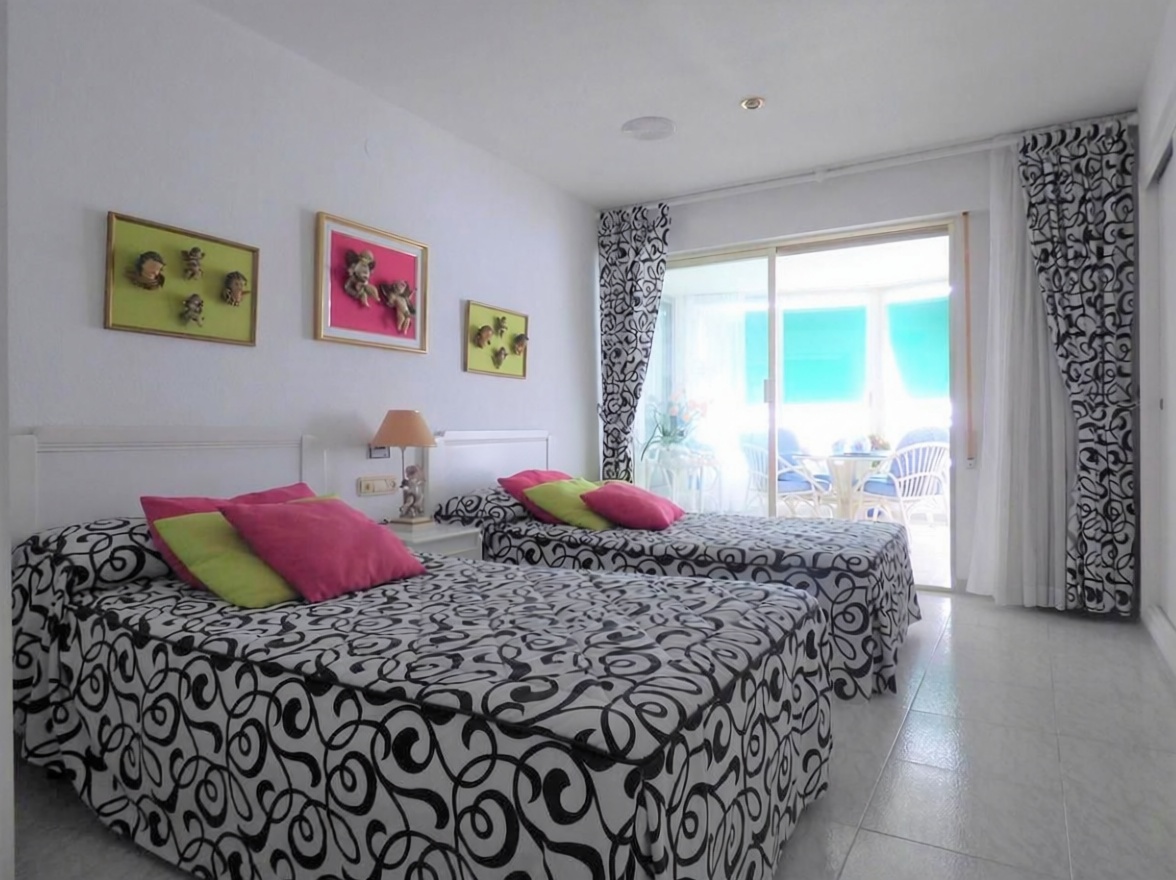 Flat in Primera Línea de Playa in Benidorm — Bedroom