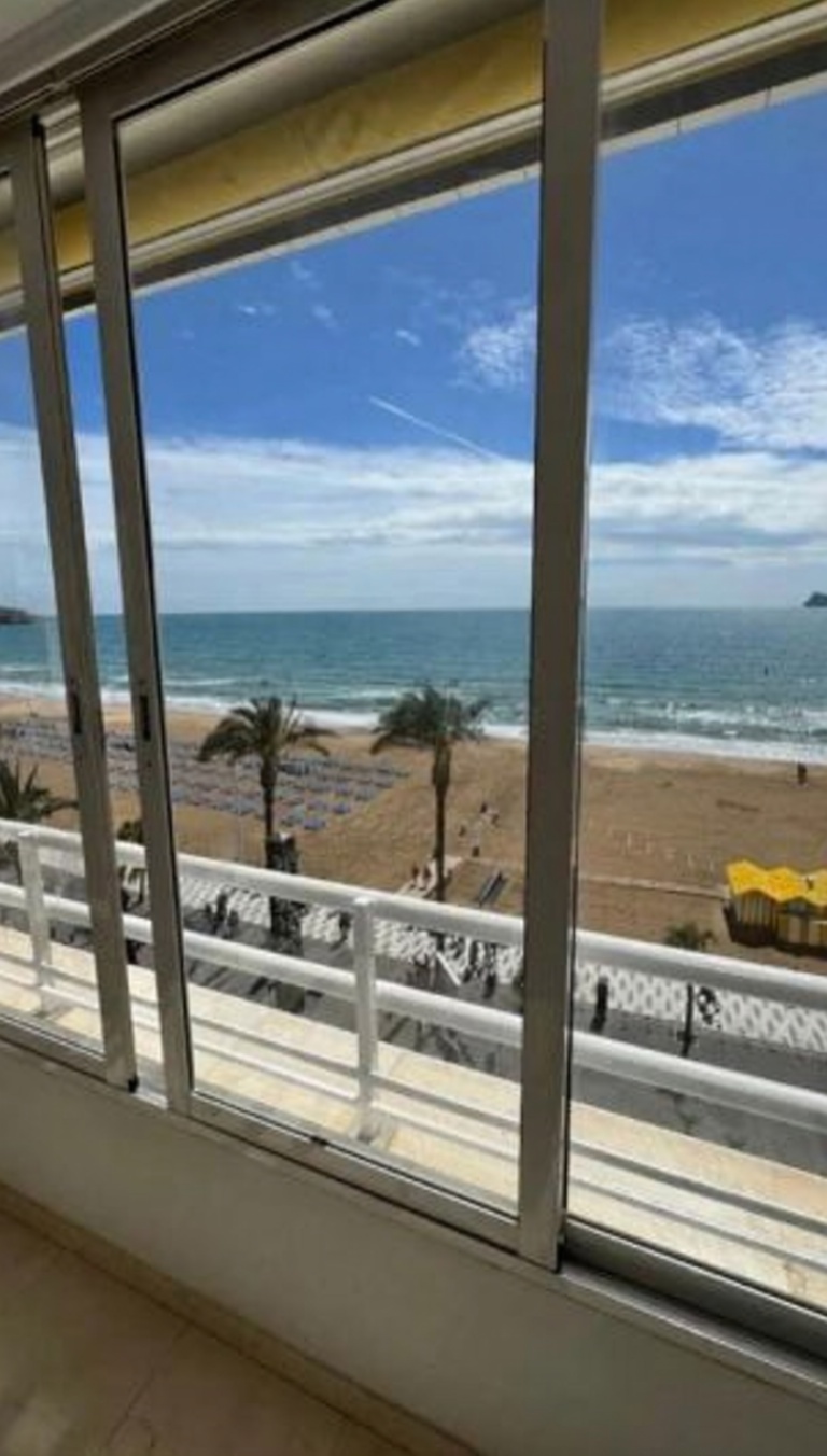 Flat in First Line of Beach in Benidorm — Sea view