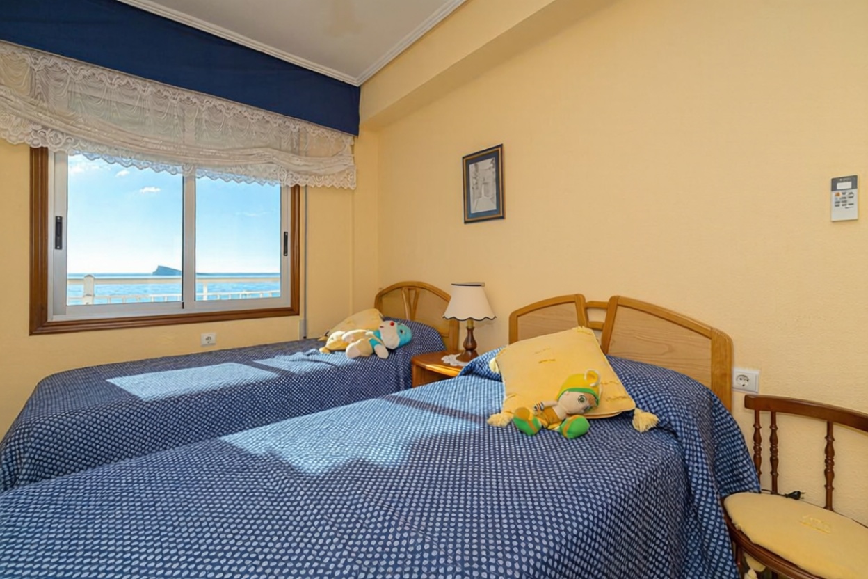 Flat in Primera Línea de Playa in Benidorm — Bedroom
