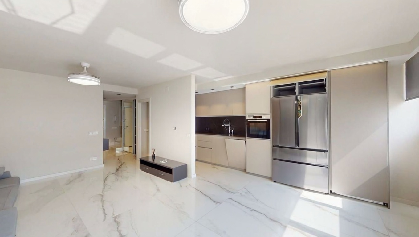 Dúplex en primera línea de playa en Benidorm — Kitchen