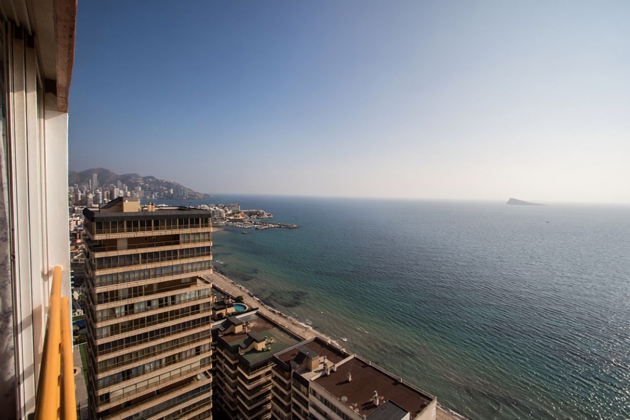 Flat in First Line of Beach in Benidorm — Sea view
