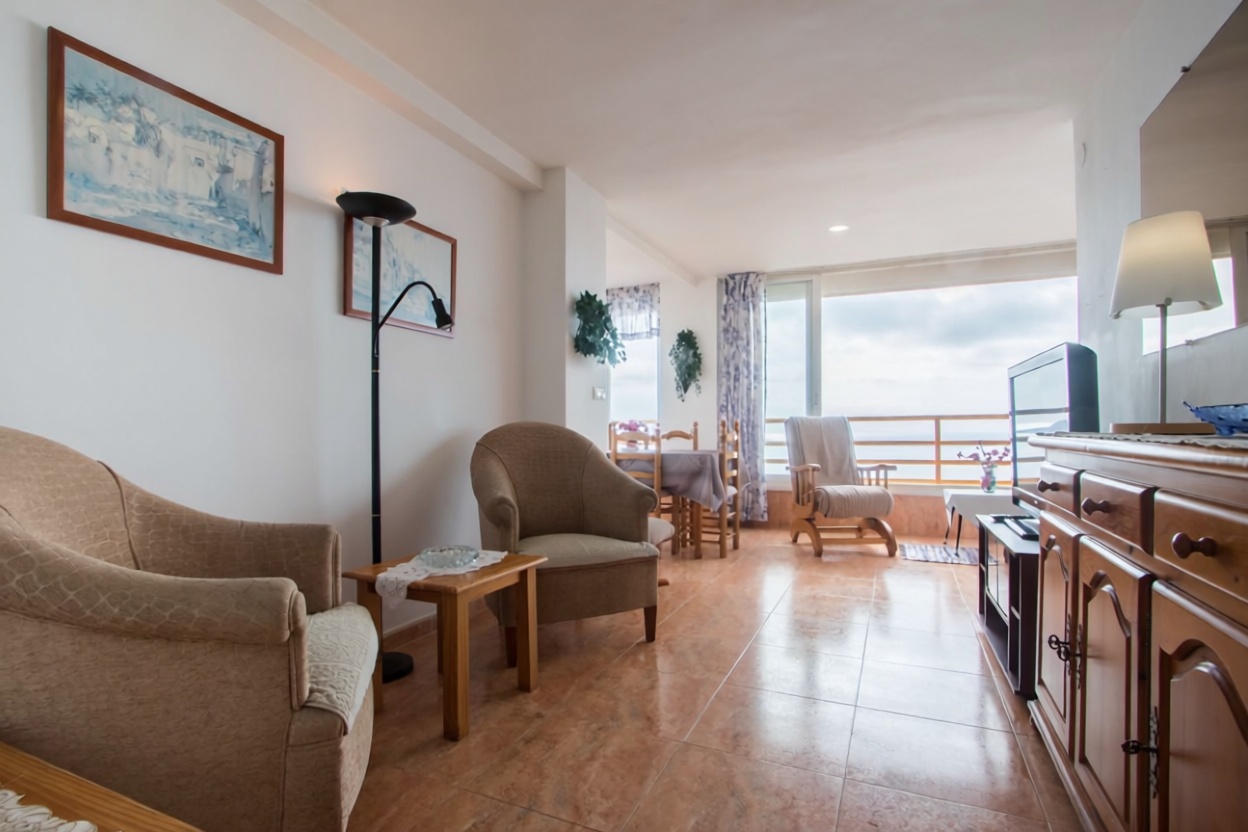Flat in First Line of Beach in Benidorm — Living room