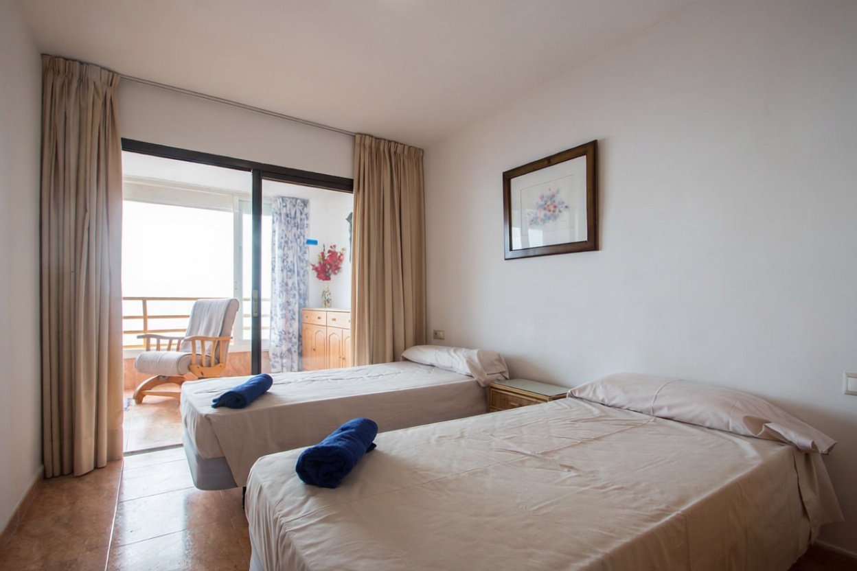 Flat in First Line of Beach in Benidorm — Bedroom