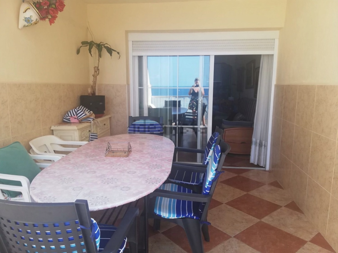 Ático en primera línea de mar en Benidorm — Terraza mar