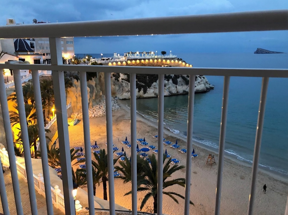 Wohnung in erster Linie am Strand in Benidorm — Meerterrasse