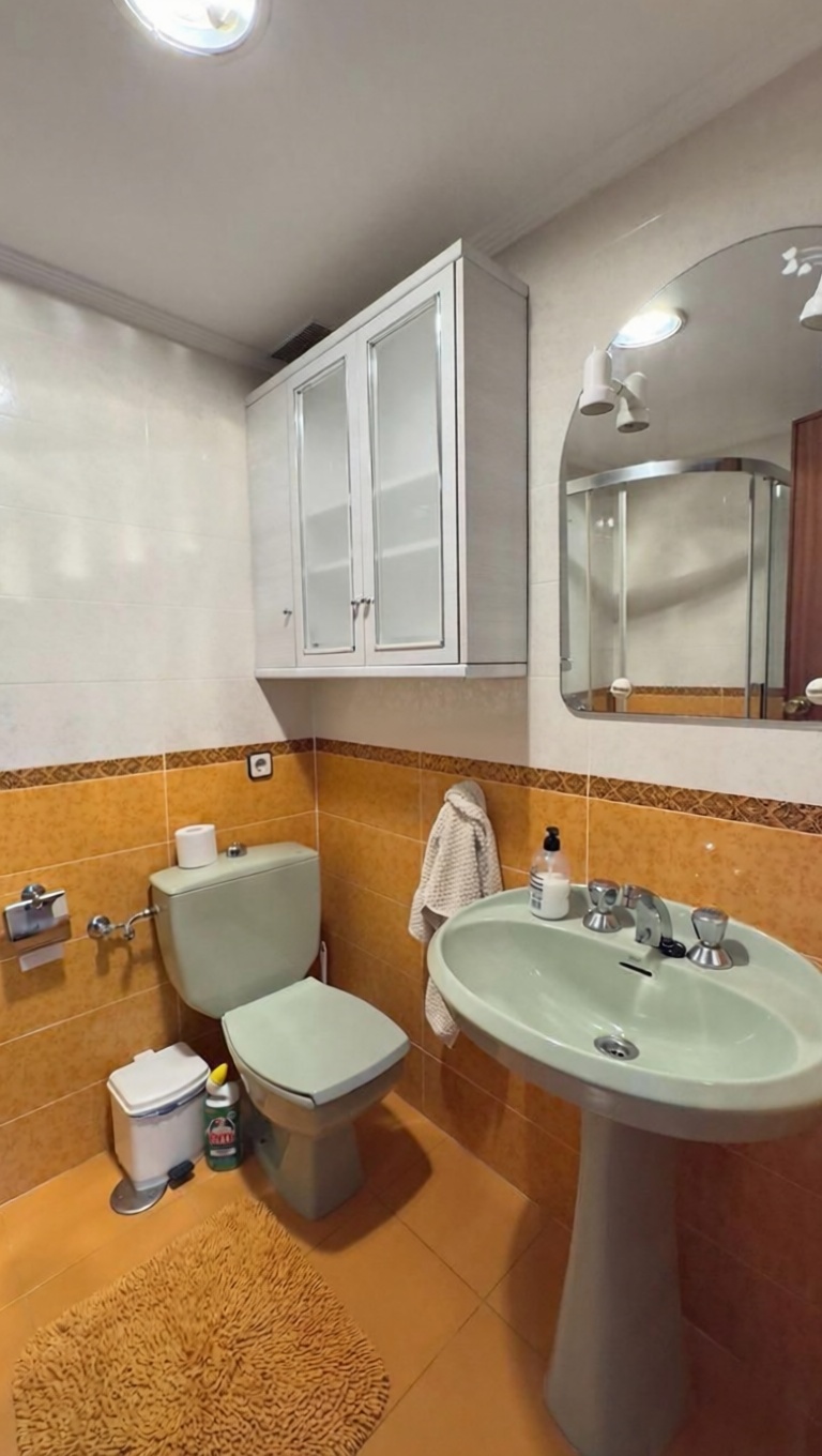 Appartement en première ligne de plage à Benidorm — Sanitaires
