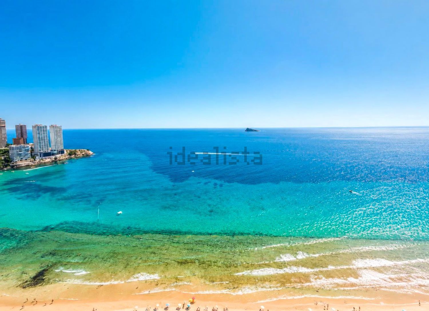 Piso en primera línea de playa en Benidorm — Vista mar