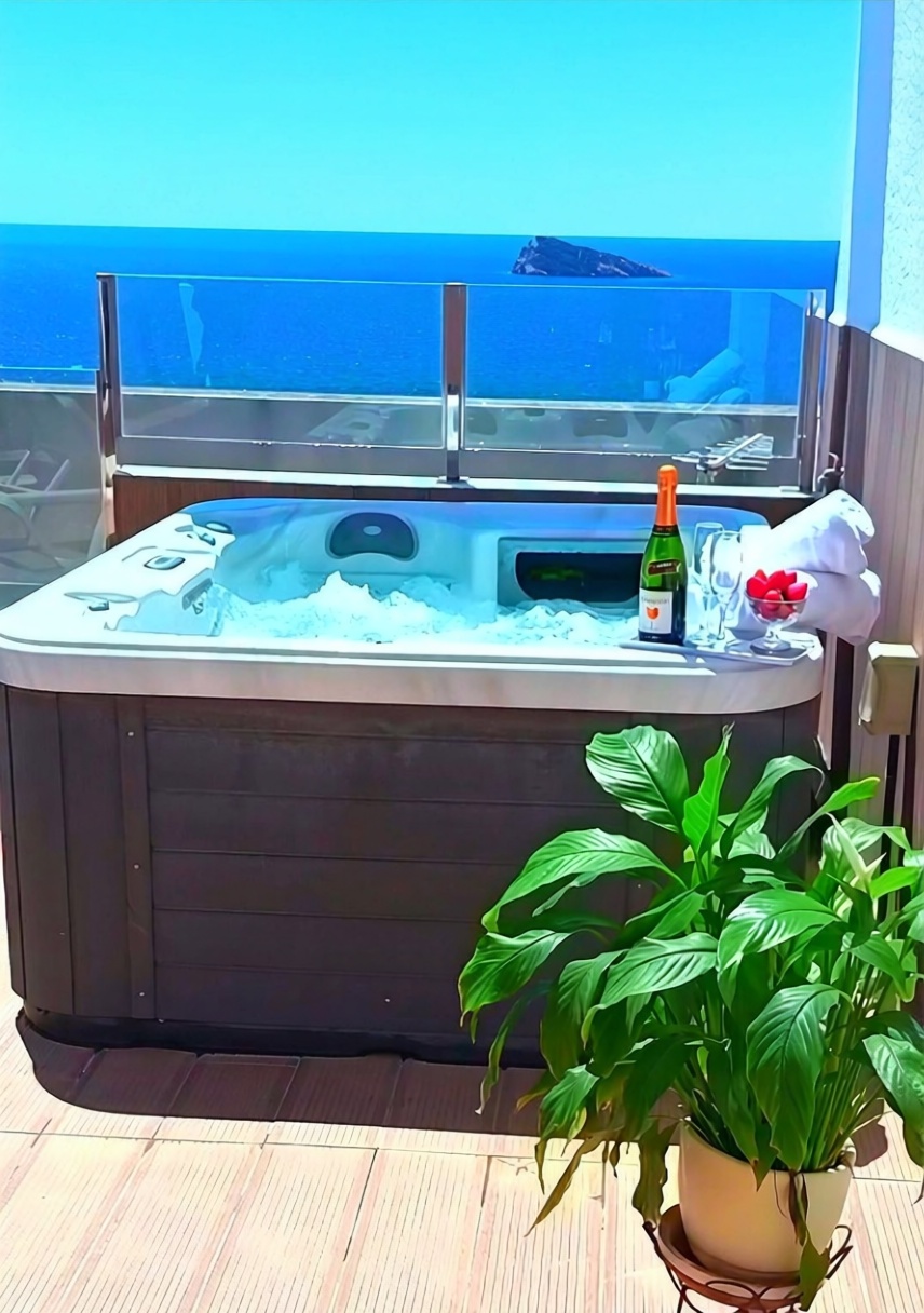 Dúplex en primera línea de playa en Benidorm — Sea terrace