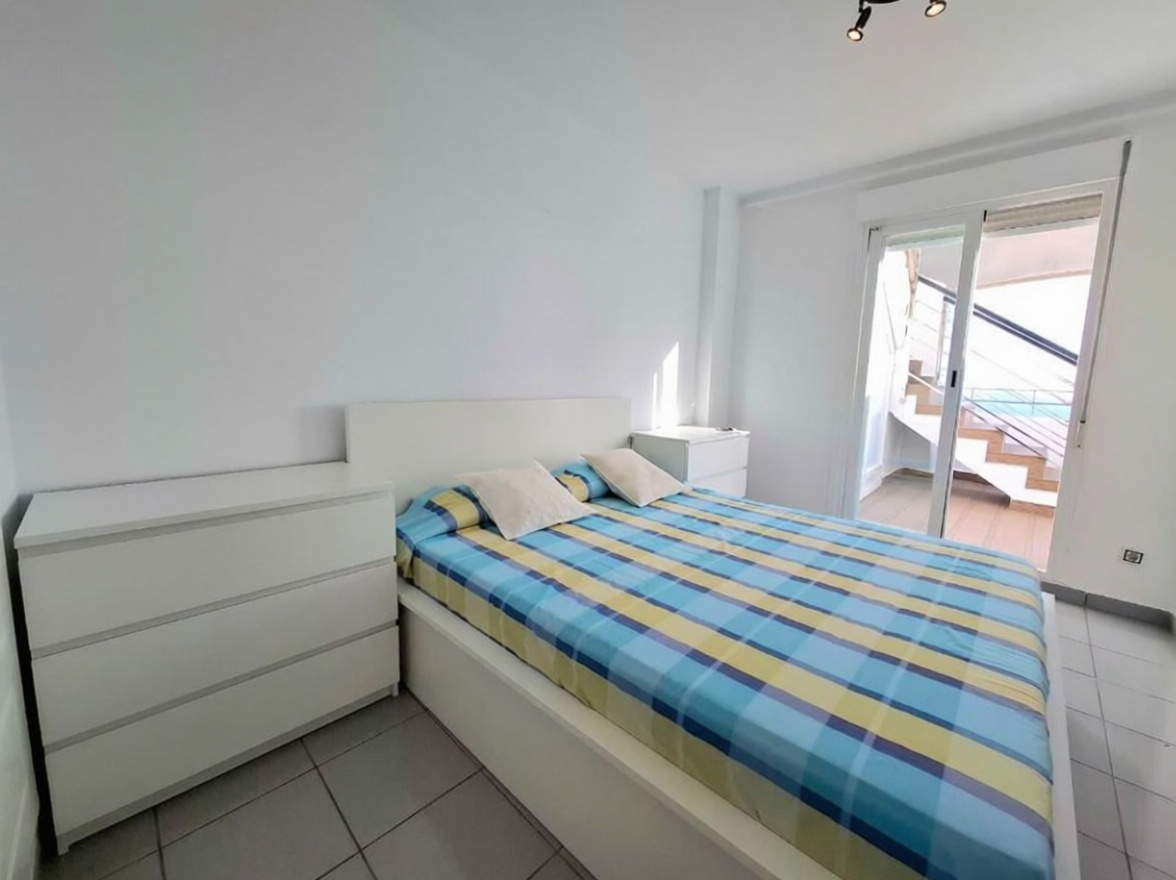 Flat in First Line of Beach in Benidorm — Bedroom