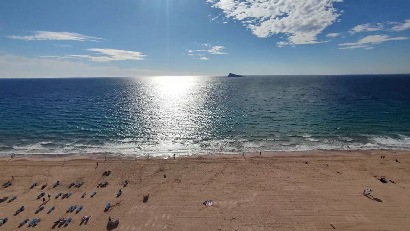 Flat in First Line of Beach in Benidorm — Sea view