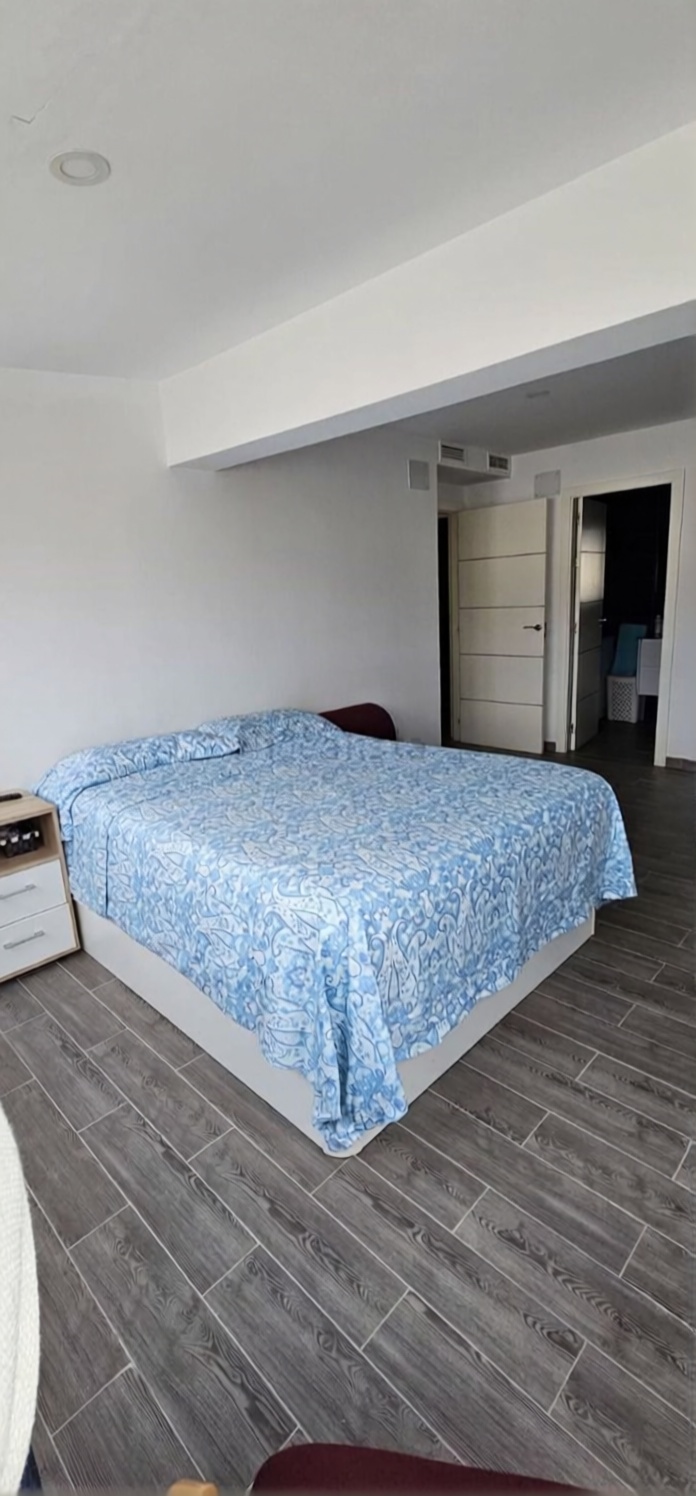 Apartamento em primeira linha de praia em Benidorm — Quarto