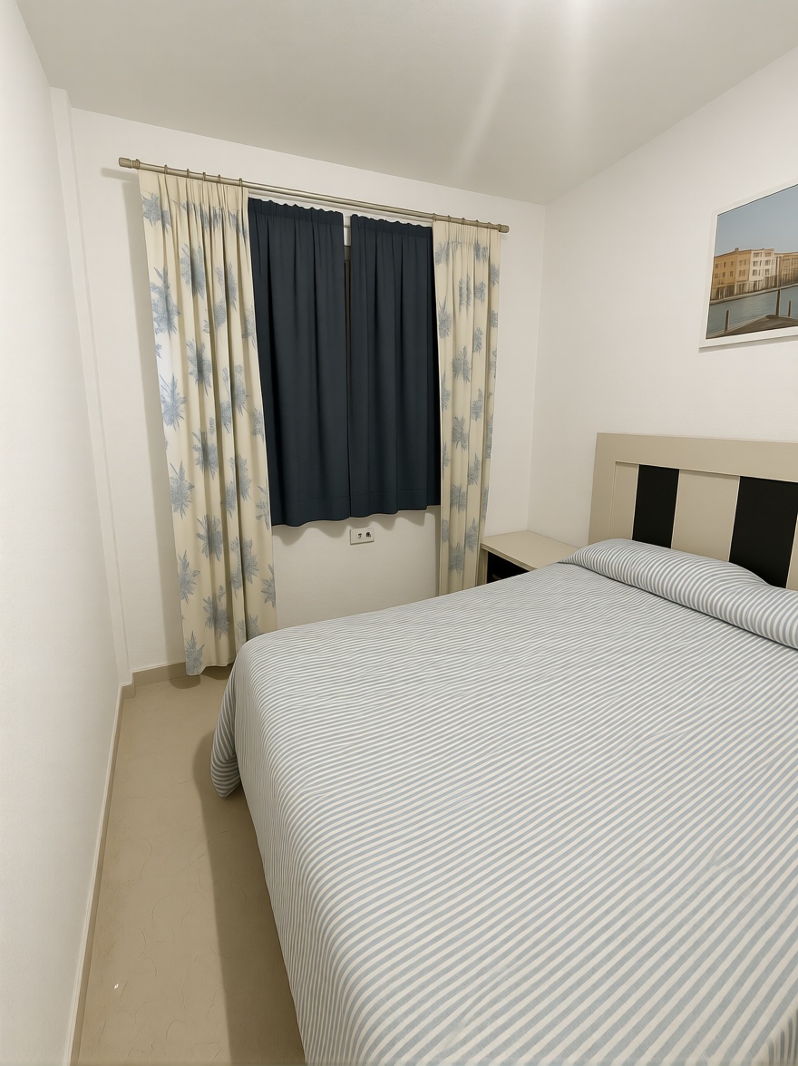 Apartamento na primeira linha de praia em Benidorm — Quarto