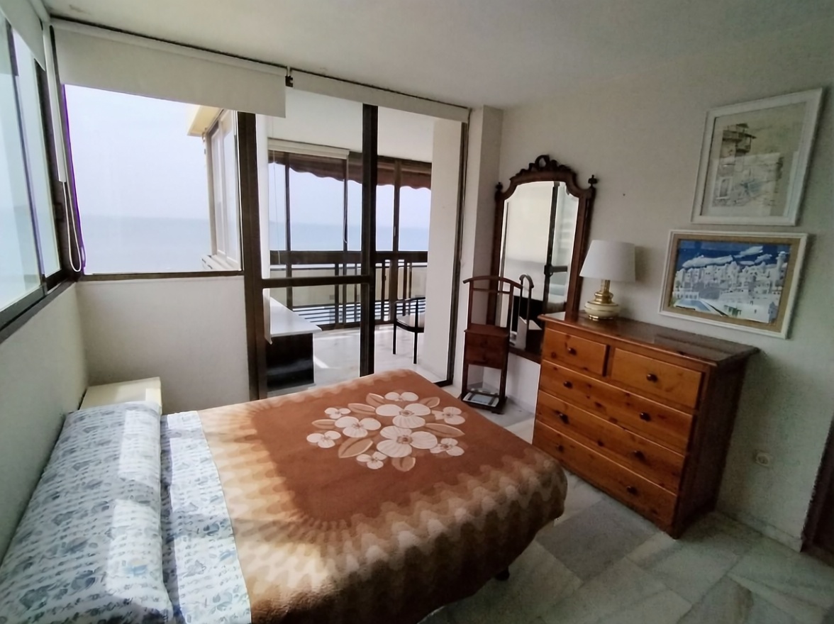 Piso en primera línea de playa en Benidorm — Quarto