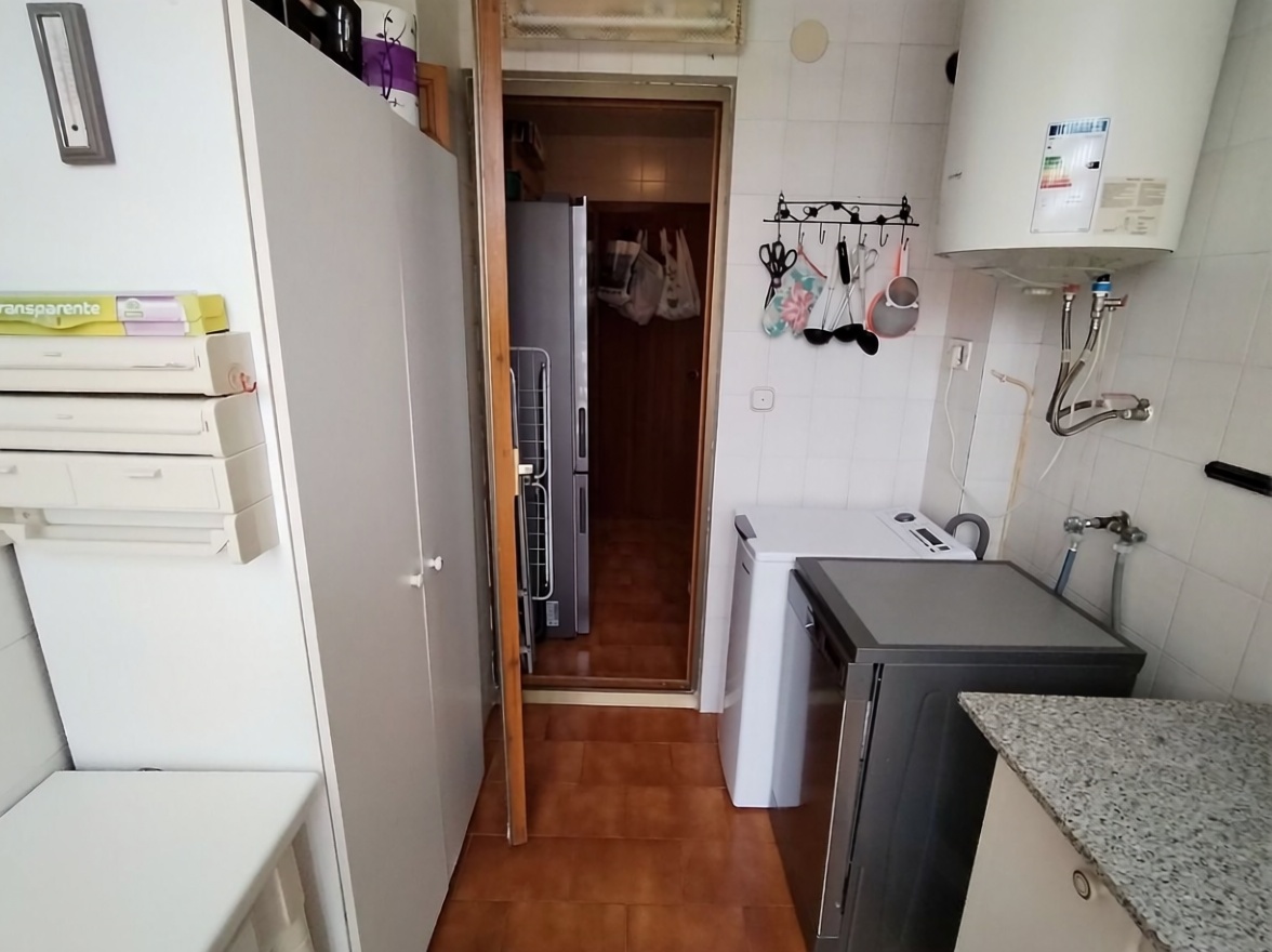 Piso en primera línea de playa en Benidorm — Cozinha
