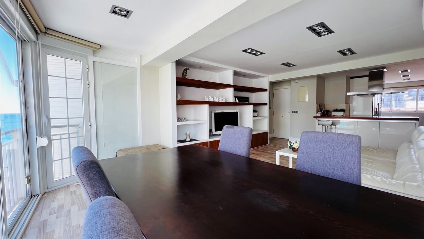 Apartamento em primeira linha de praia em Benidorm — Quarto