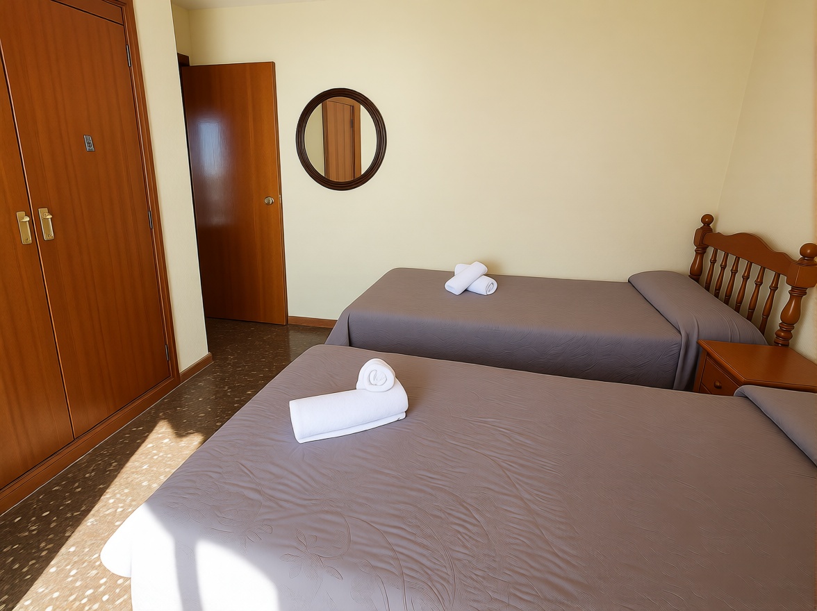 Piso en primera línea de playa en Benidorm — Dormitorio