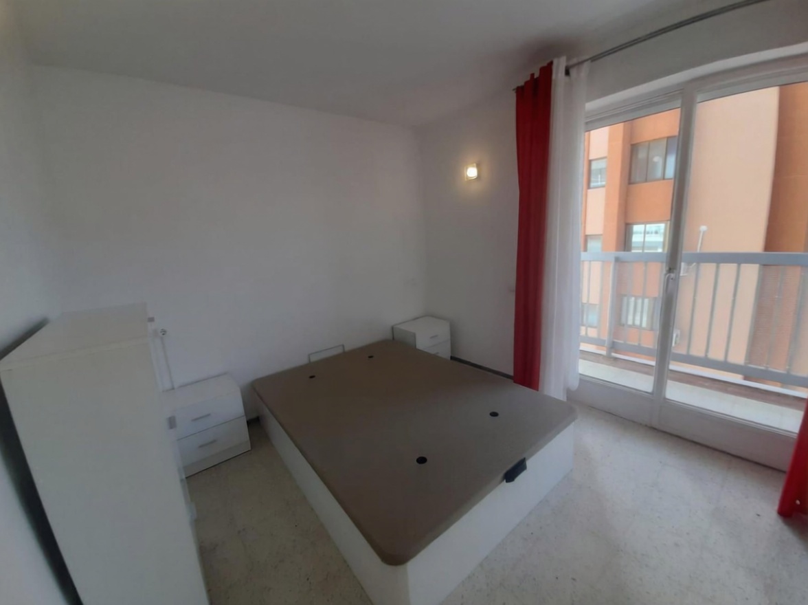 Apartamento em primeira linha de praia em Benidorm — Quarto