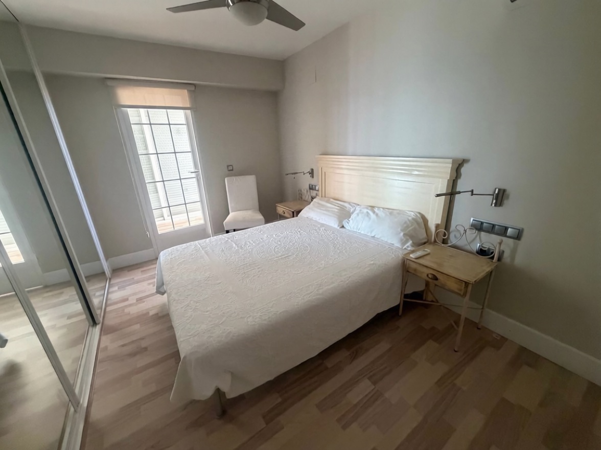 Wohnung in erster Strandlinie in Benidorm — Schlafzimmer