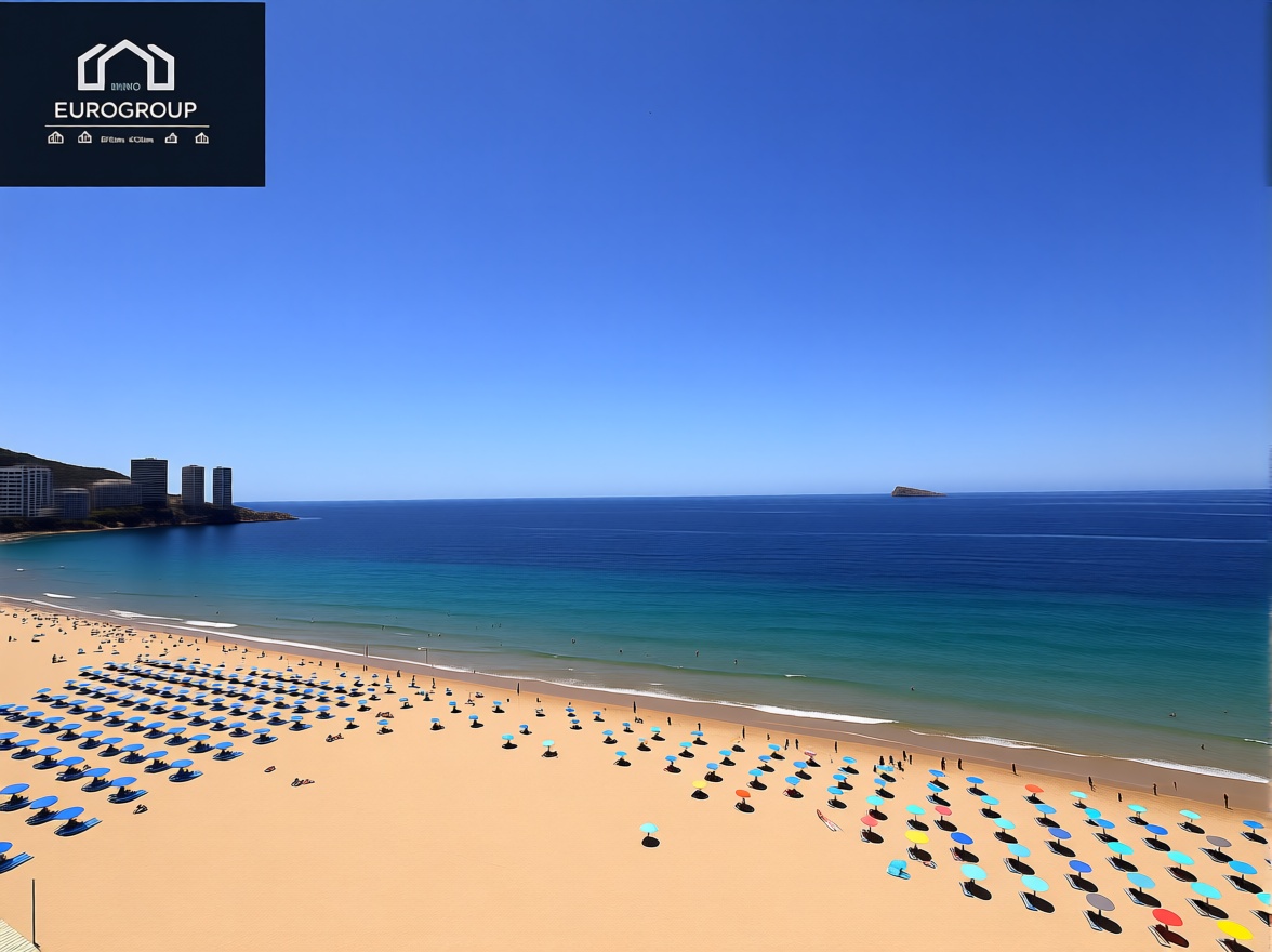 Piso en primera línea de playa en Benidorm — Vista mar