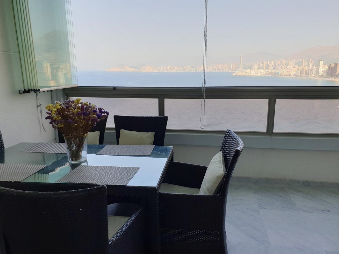 Piso en primera línea de playa en Benidorm — Sea terrace