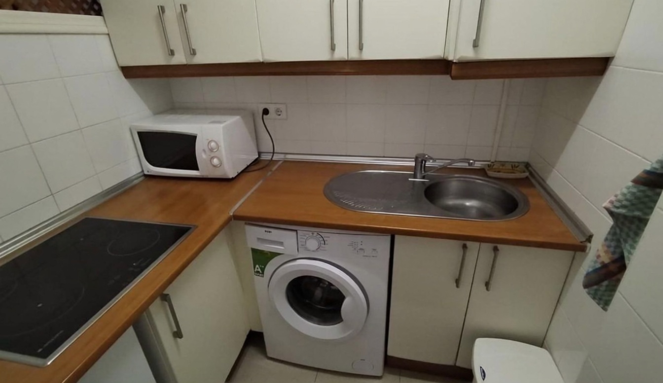 Piso en primera línea de playa en Benidorm — Cocina
