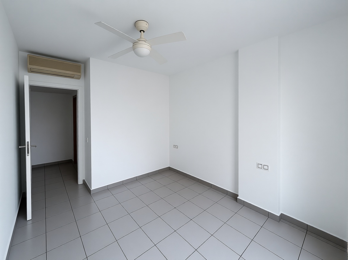 Dúplex en primera línea de playa en Benidorm — Dormitorio