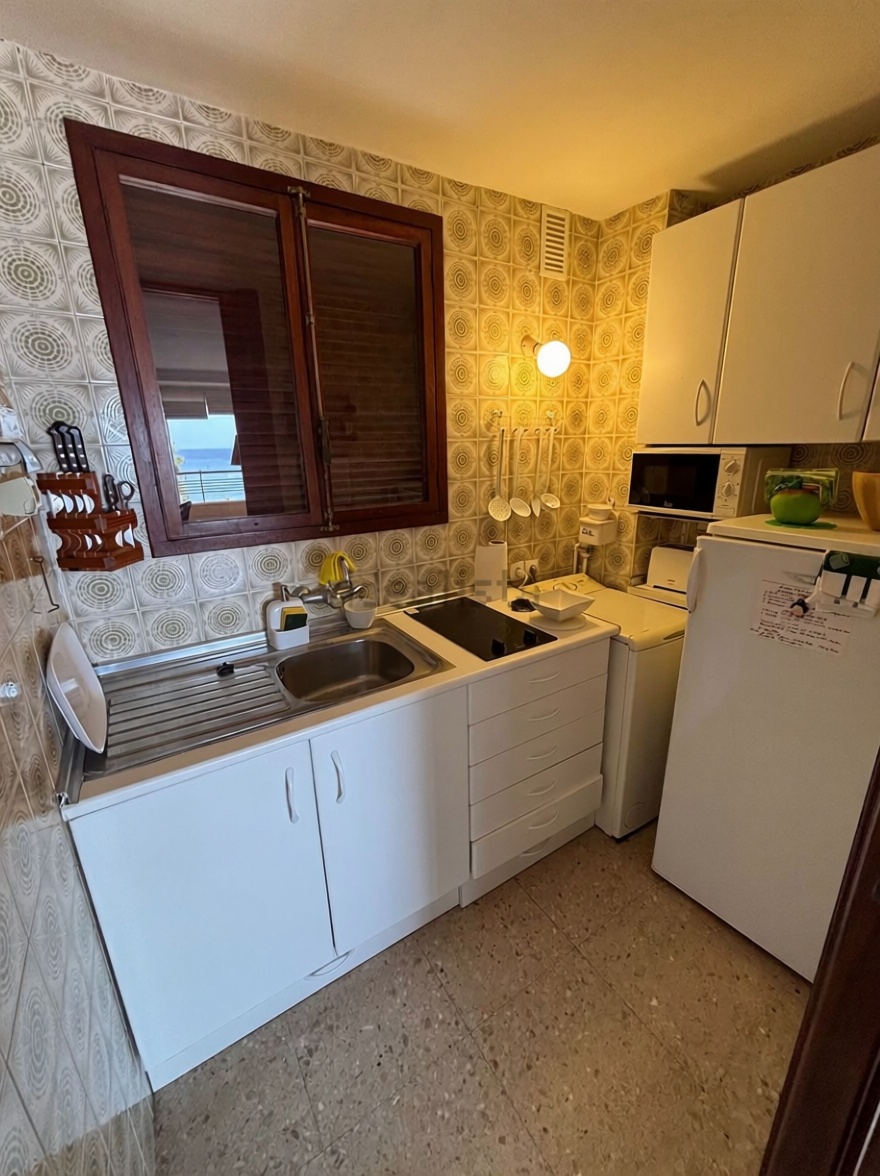 Flat in Primera Línea de Playa in Benidorm — Kitchen