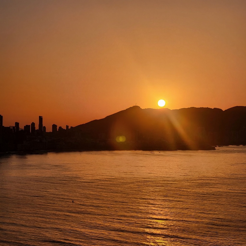 Wohnung in erster Strandlinie in Benidorm — Meerblick