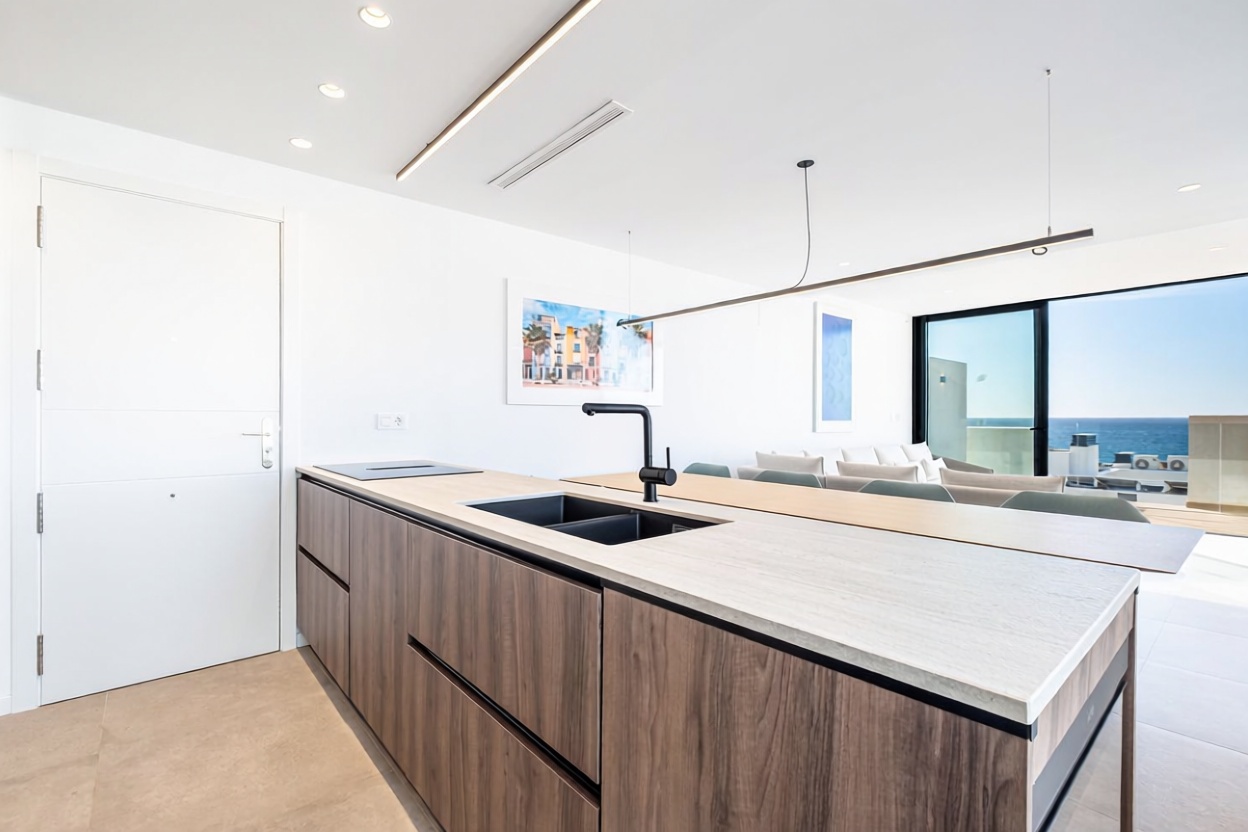 Dúplex en primera línea de playa en Villajoyosa — Living room