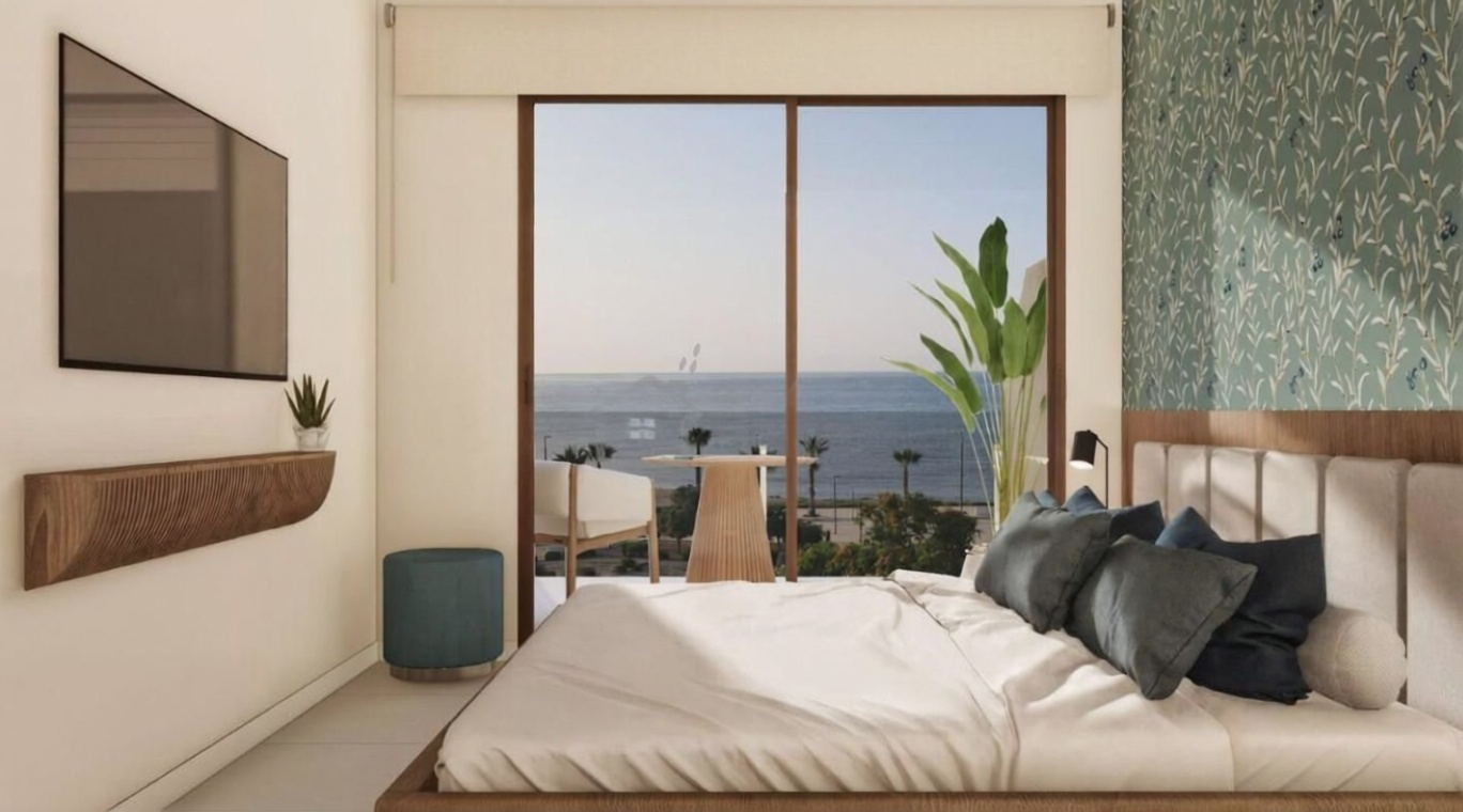 Piso en primera línea de playa en Villajoyosa — Dormitorio