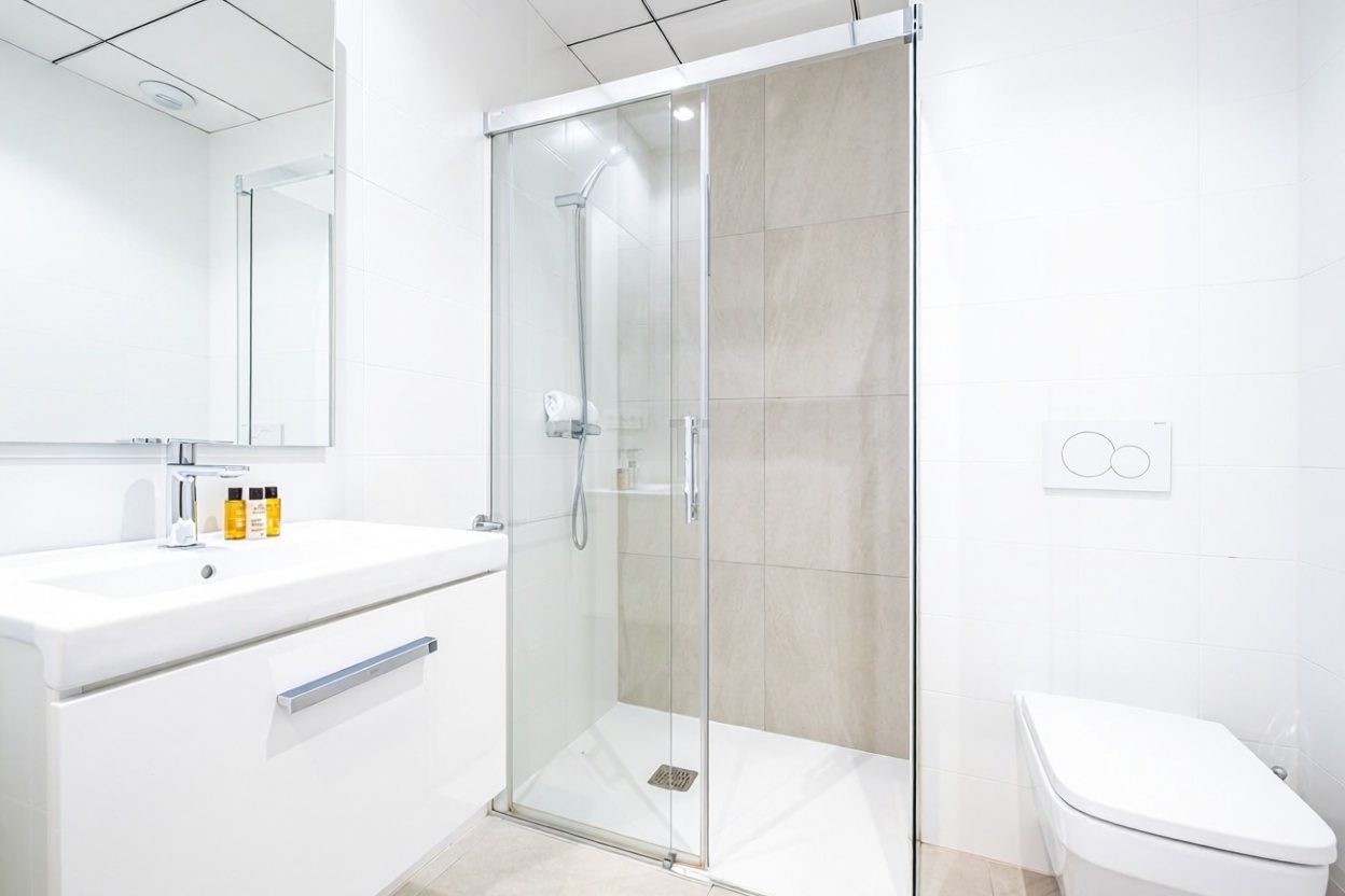 Ático en primera línea de mar en Villajoyosa — Bathroom