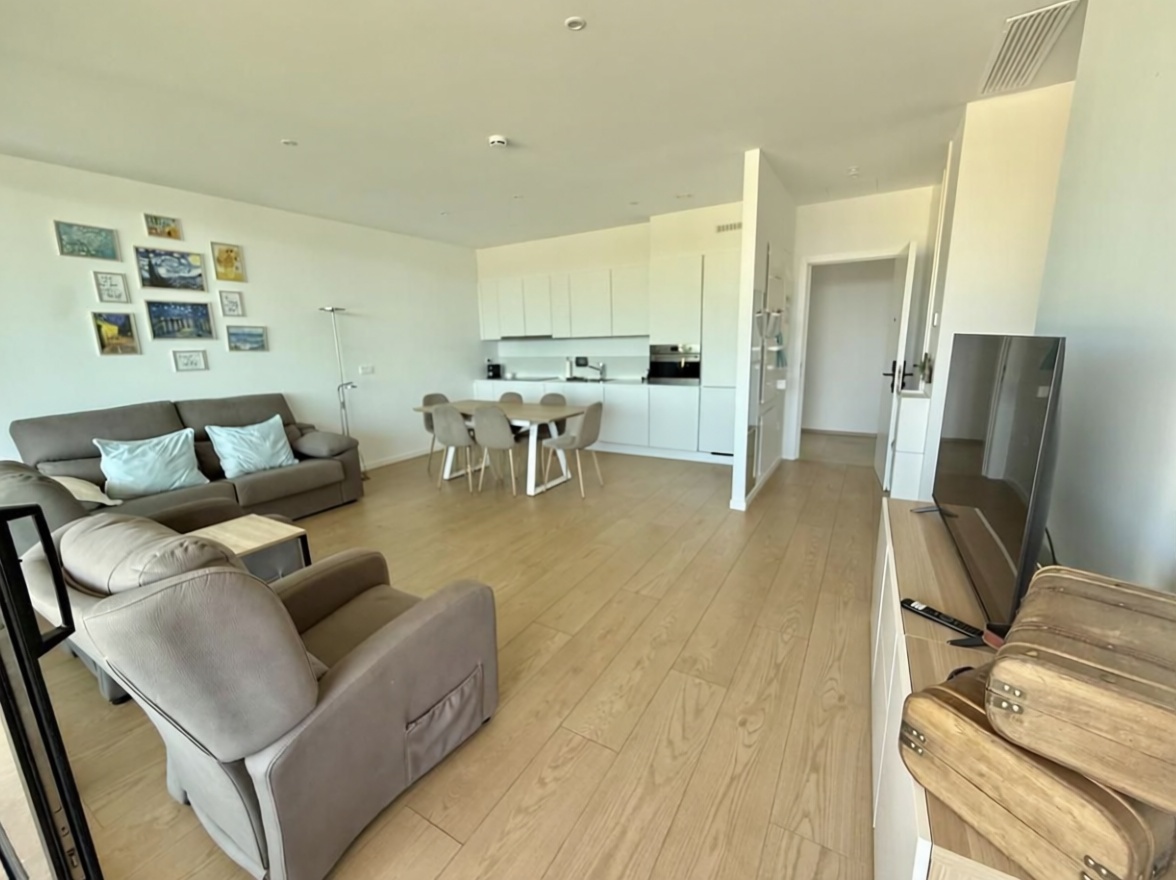 Piso en primera línea de playa en Villajoyosa — Bedroom