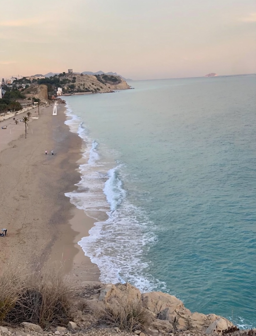 Appartement en première ligne de plage à Villajoyosa — Vue mer