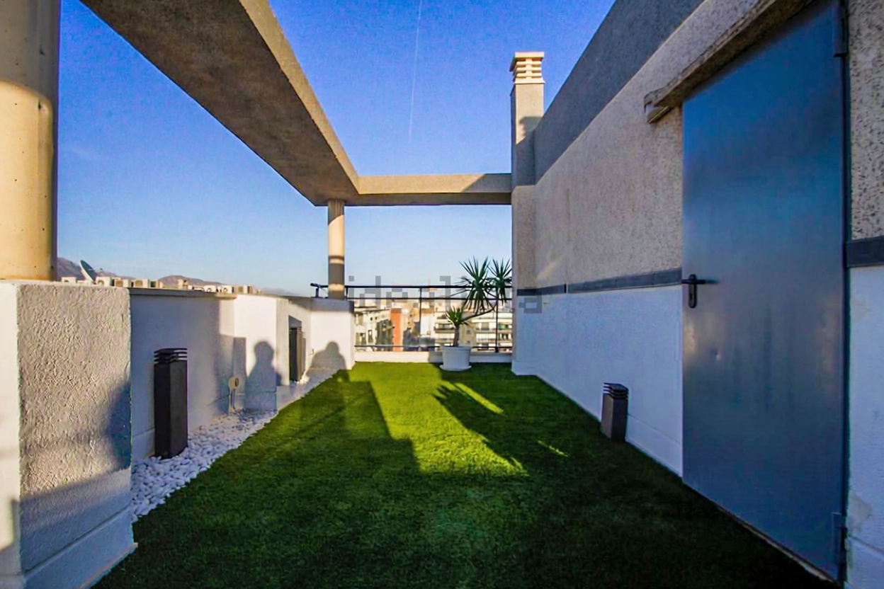 Dúplex en primera línea de playa en Villajoyosa — Sea view