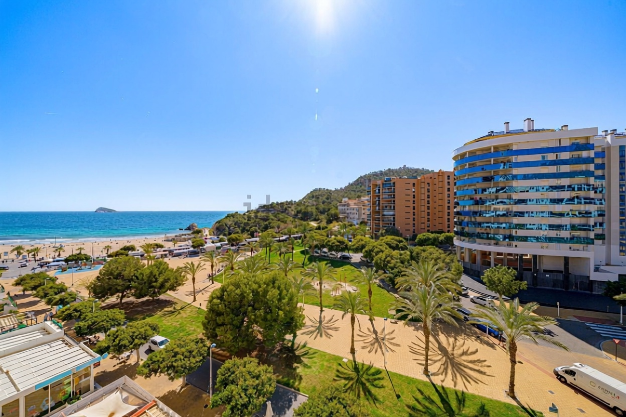 Flat on the Seafront in Villajoyosa — Sea view