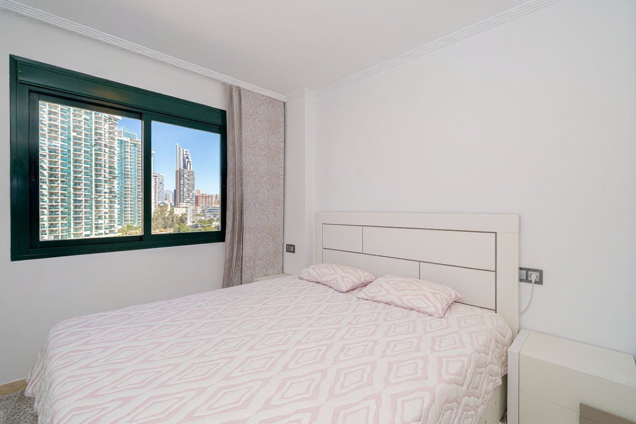 Flat on the Seafront in Villajoyosa — Bedroom