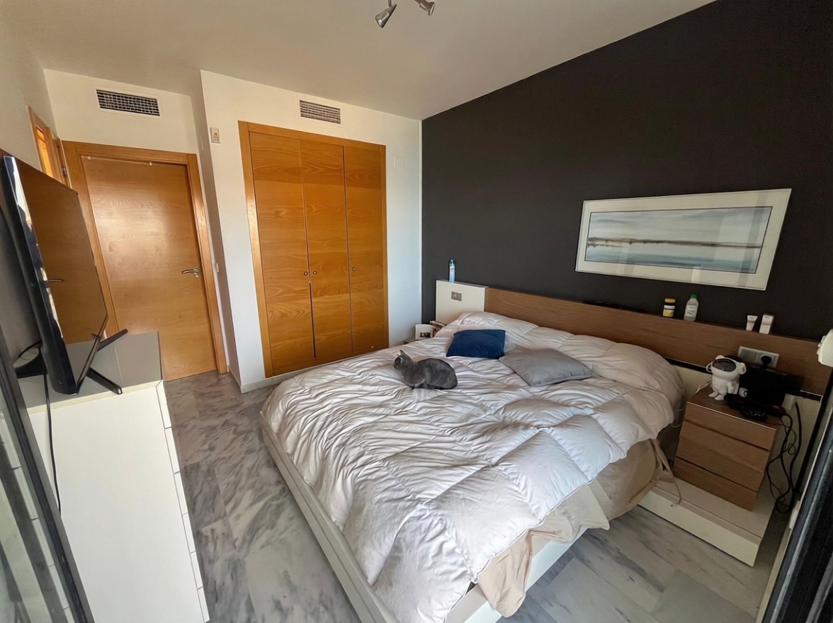 Piso en primera línea de playa en Miramar — Dormitorio