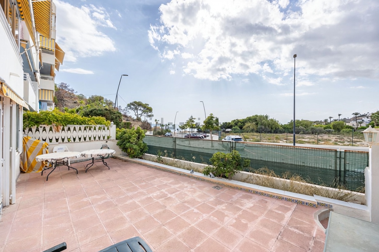 Flat in Primera Línea de Playa in Villajoyosa — Sea terrace