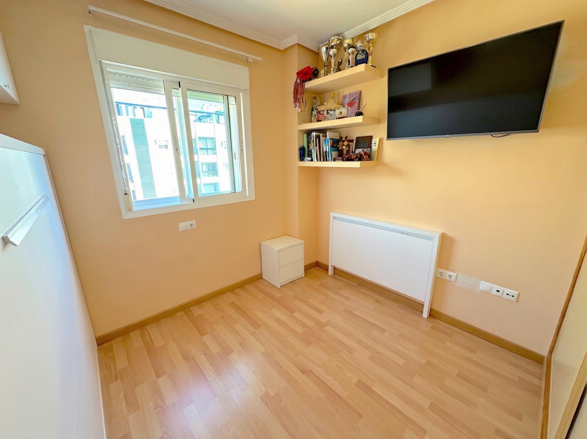 Ático en primera línea de mar en Villajoyosa — Bedroom