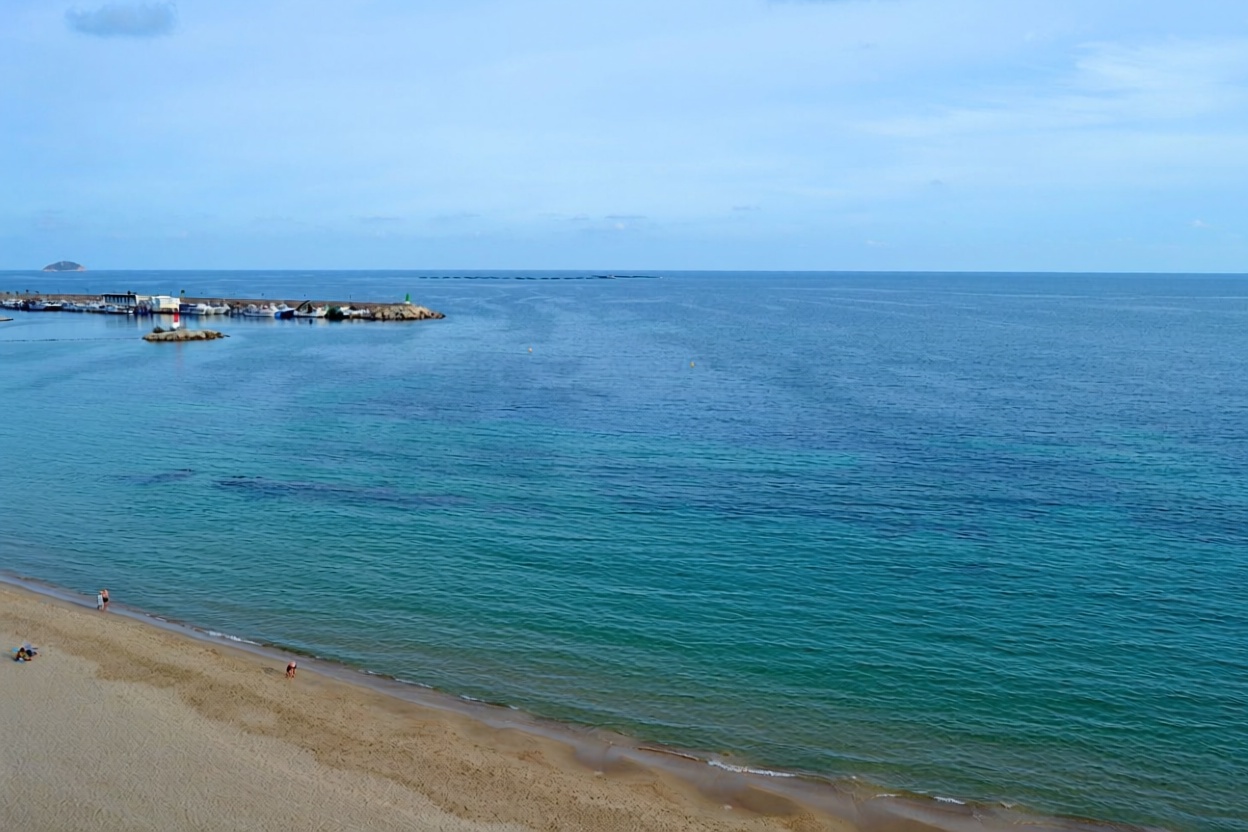 Flat in Villajoyosa on the Seafront — Sea view
