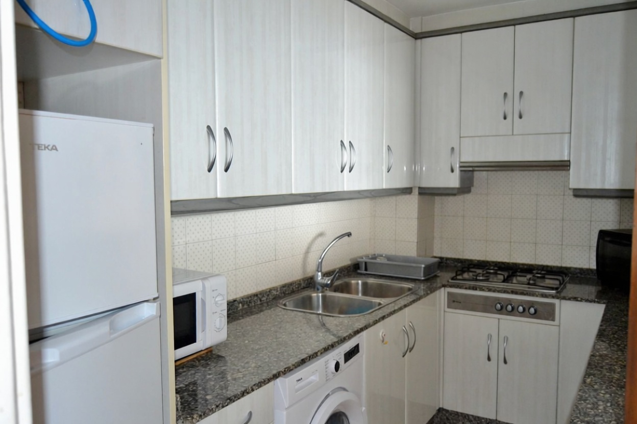 Flat in Villajoyosa on the Seafront — Kitchen
