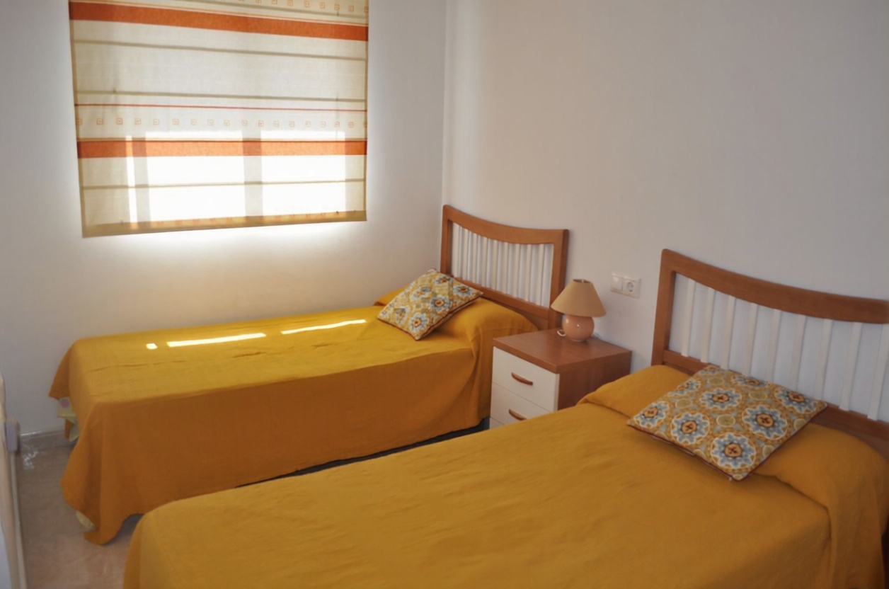 Flat in Villajoyosa, First Line of Beach — Bedroom