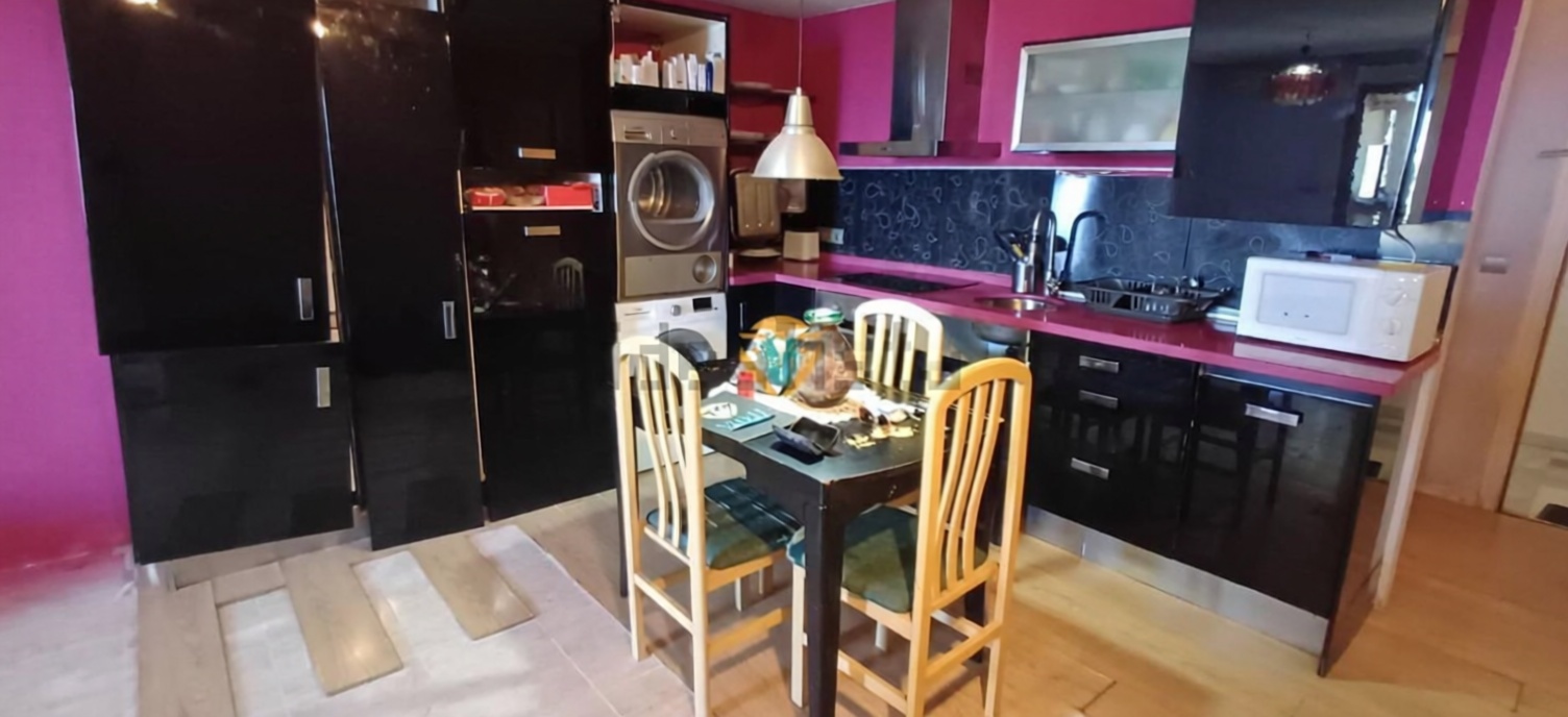 Flat in Villajoyosa on the Seafront — Kitchen