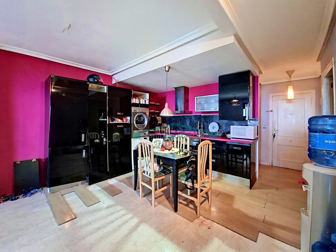 Flat on the Seafront in Villajoyosa — Kitchen