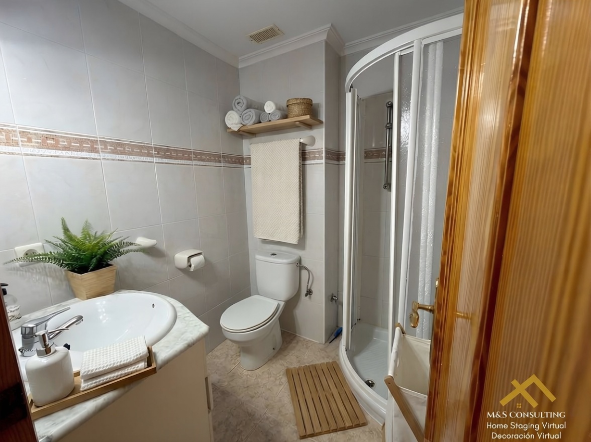 Piso en primera línea de playa en Finestrat — Baño